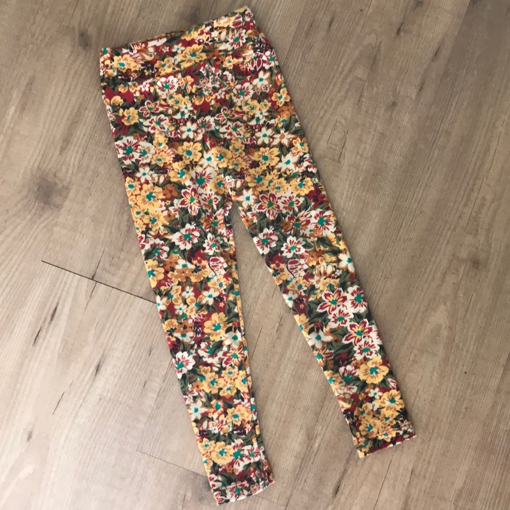 3/ $10 LuLaRoe Leggings S/M